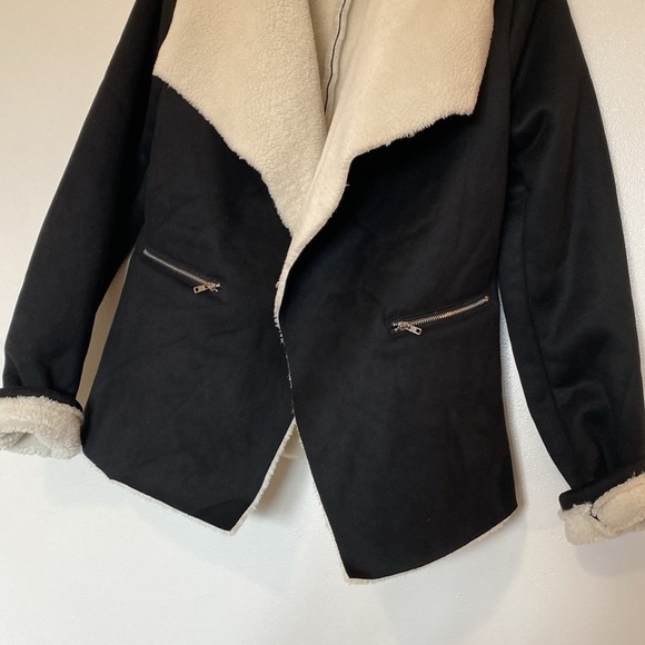Lucky & Blessed sherpa like black and white waterfall ,pocket jacket wrap coat s - Picture 4 of 10